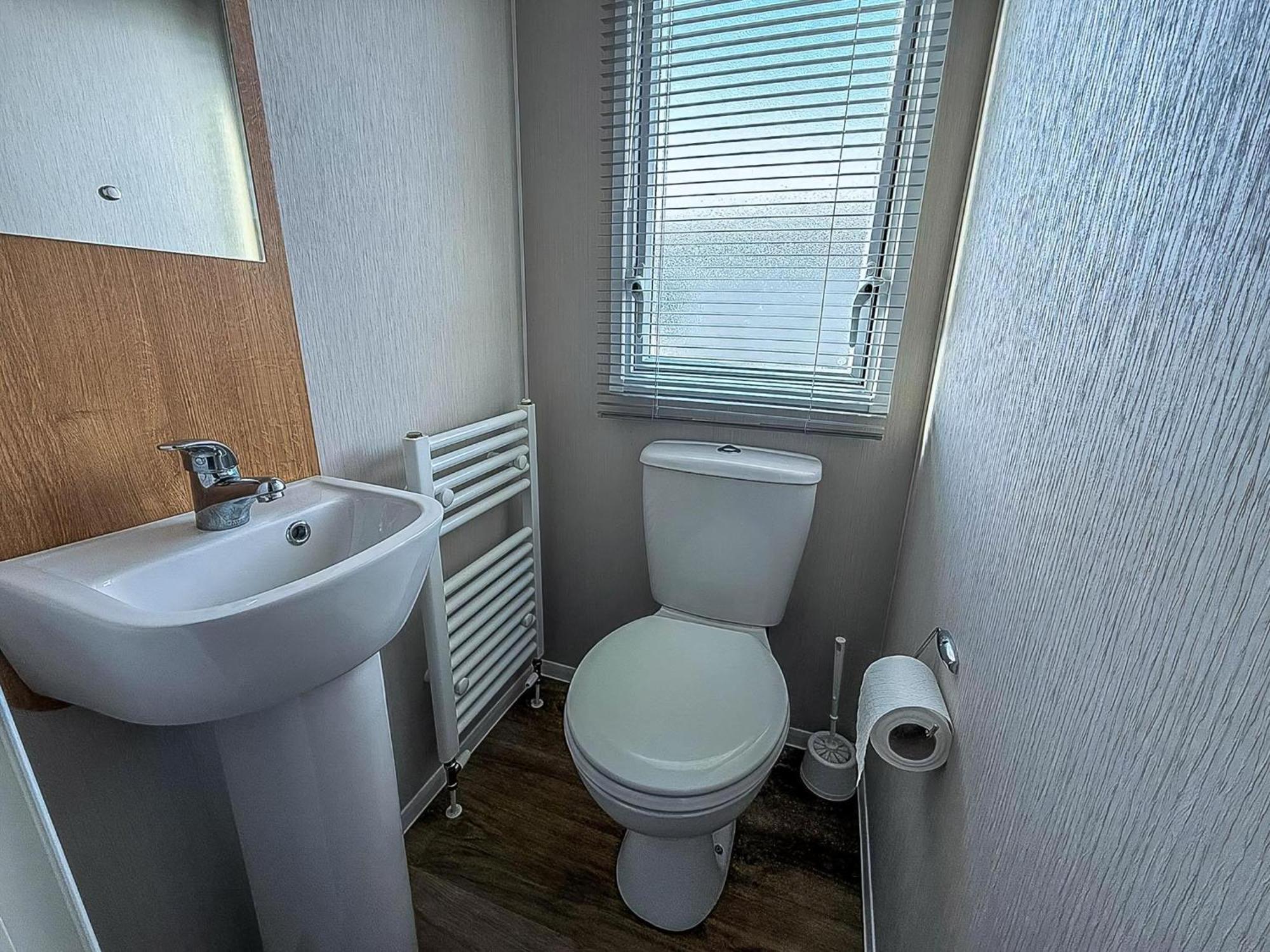 Lovely 8 Berth Caravan In Southview Holiday Park, Ref 33042Tc Skegness Eksteriør billede